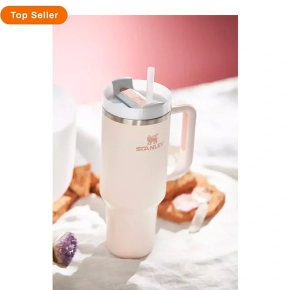 NWT Stanley The Quencher H2.0 FlowState™ Tumbler | 40 OZ Rose Quartz